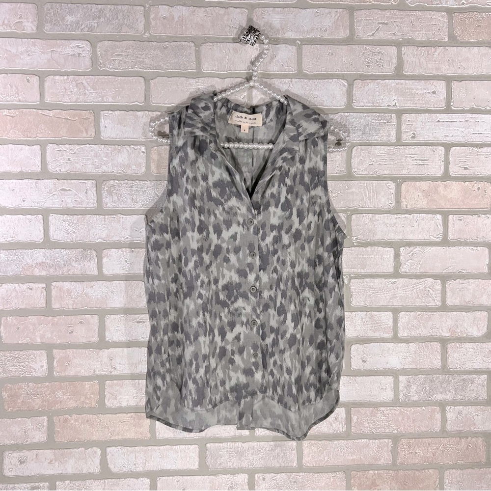 Cloth & Stone Leopard Print Split Back Sleeveless Top Size S - Picture 4 of 10